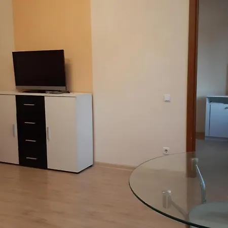 Kesk Apartment *